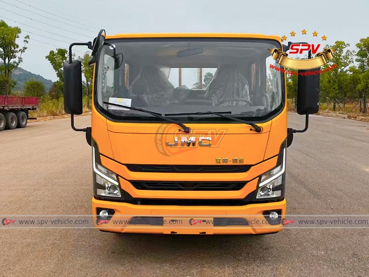JMC N822 Carrying Plus Truck - Front Side
